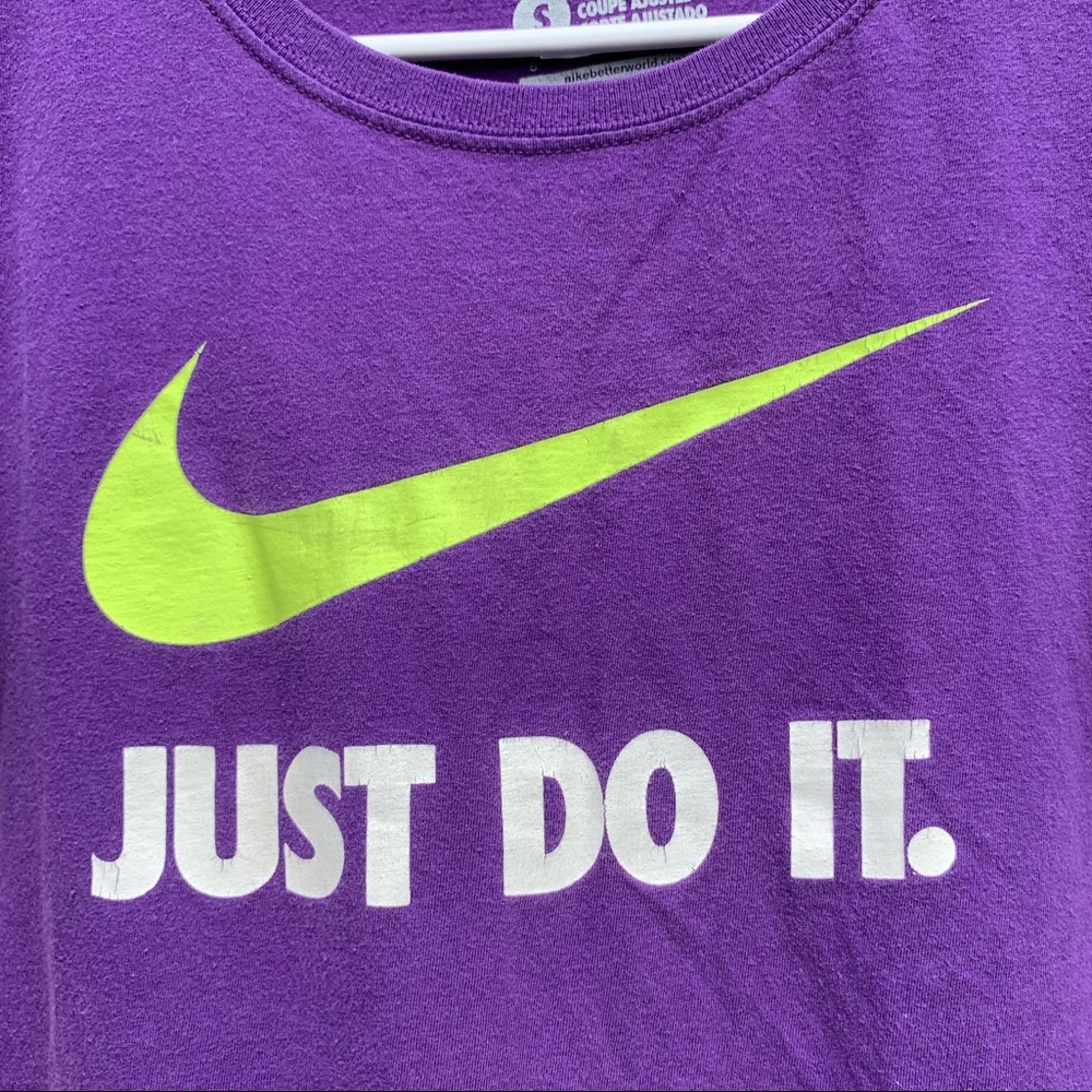 Nike Purple Women’s T-Shirt - Picture 4 of 6